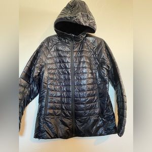 Mountain Hardware Wm’s Ghost Shadow Hooded Jacket. Wm’s XL. NWT